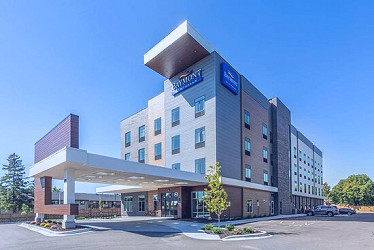 BAYMONT INN & SUITES BY WYNDHAM MADISON $68 ($̶9̶5̶) - Updated 2023 Prices  & Hotel Reviews - WI